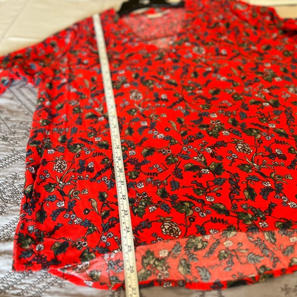 Hinge Red Floral V Neck Blouse - Picture 10 of 13